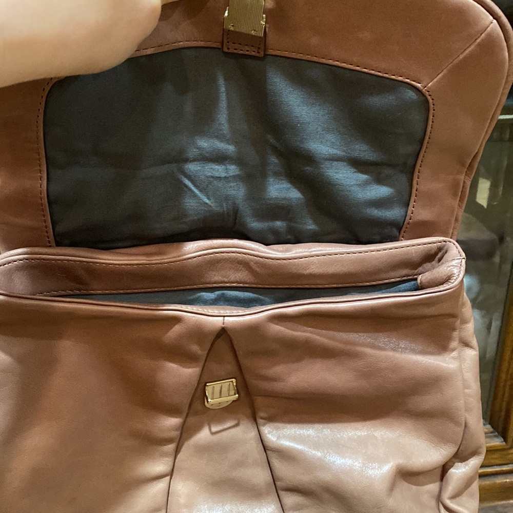 Backpack - Picture 4 of 6